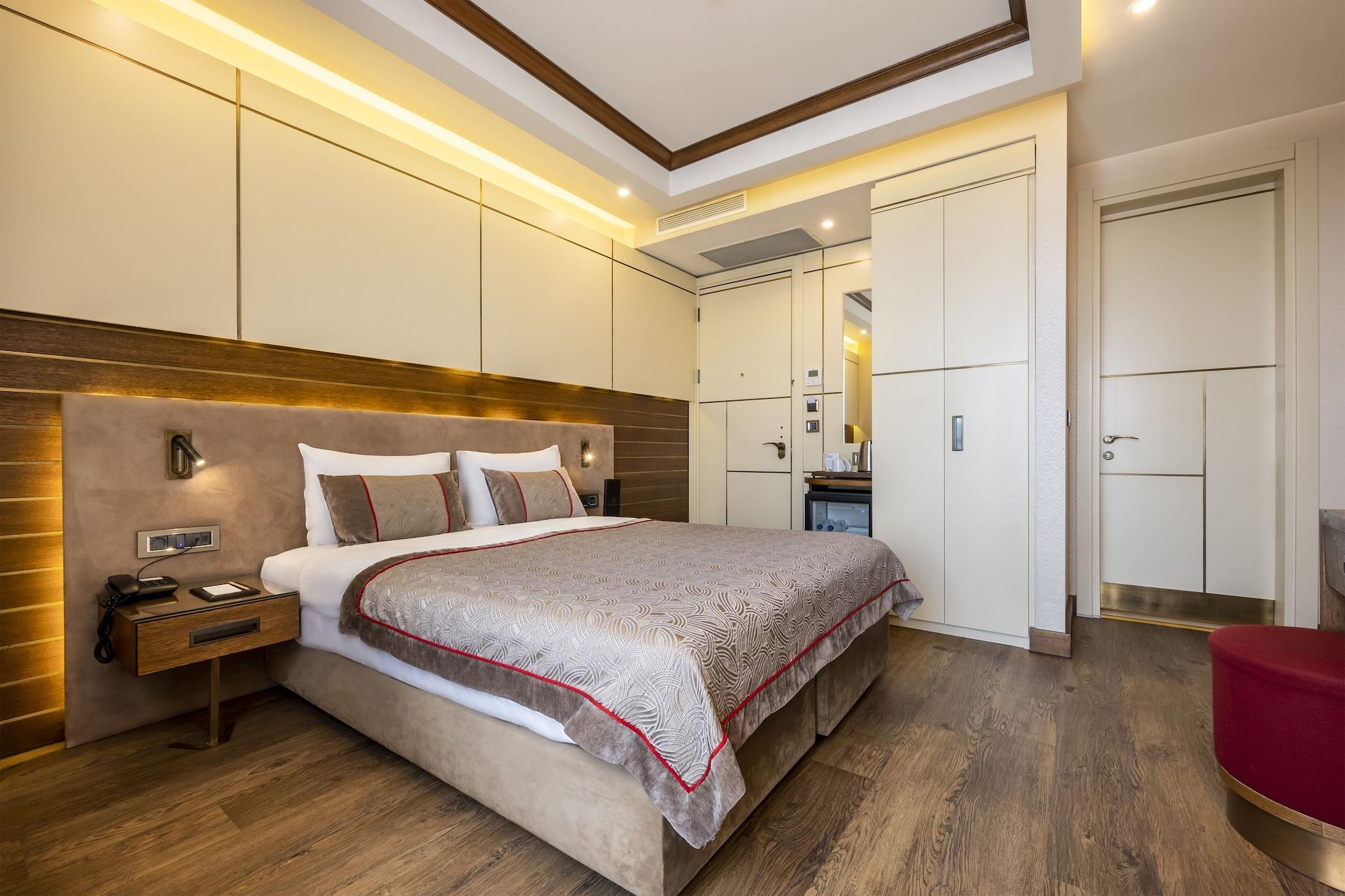 Grand Hotel De Pera Istanbul Exterior photo