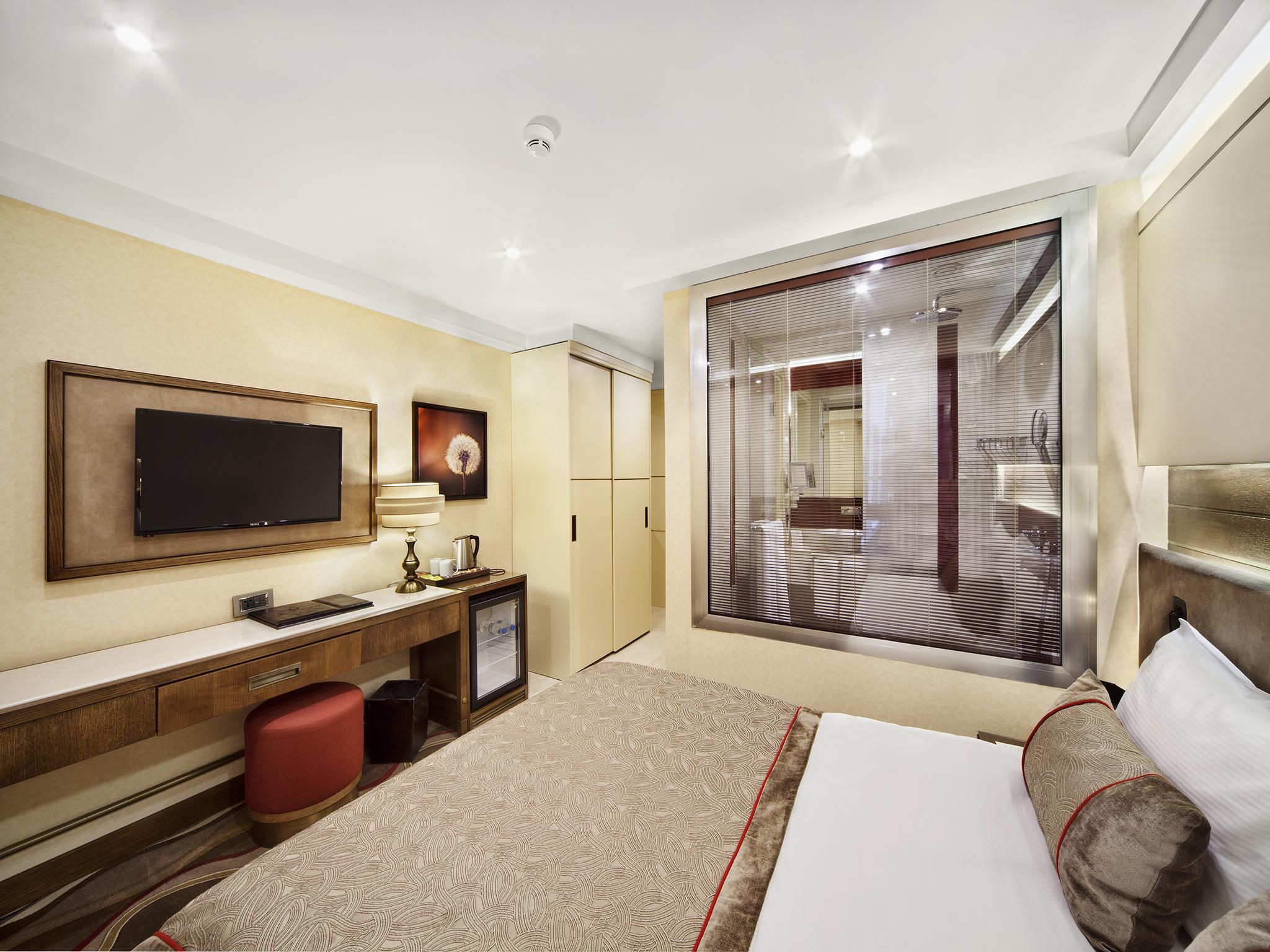 Grand Hotel De Pera Istanbul Exterior photo